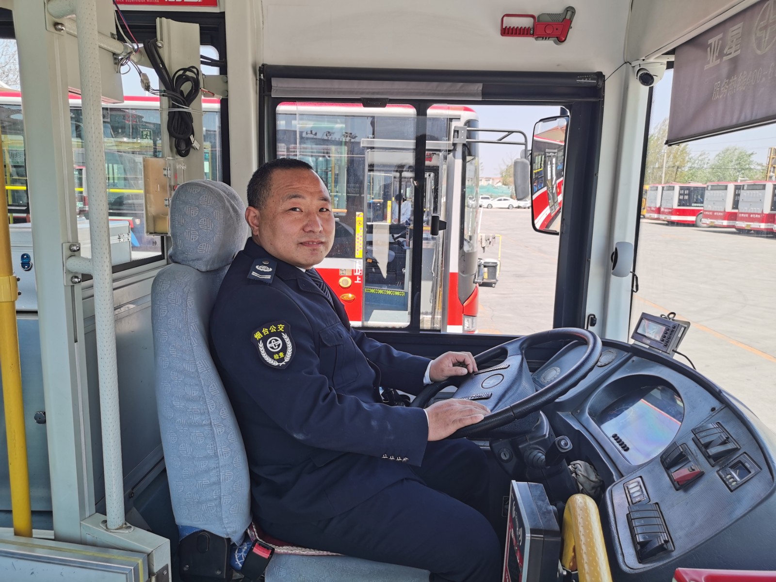 62ef2811095f6.jpg 陳輪章.jpg